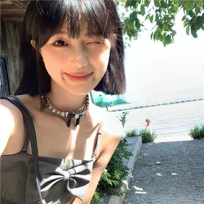 港口的日本姑娘